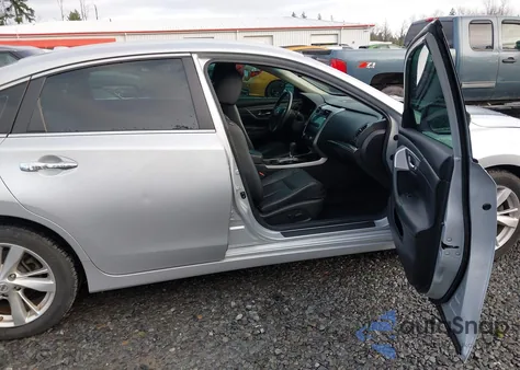 2015 Nissan Altima 2.5/2.5 S/2.5 Sl/2.5 Sv from USA, damaged, VIN 1N4AL3AP4FC451762